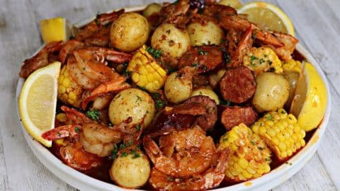 Easy One-Pan Shrimp Boil Recipe | DIY Joy Projects and Crafts Ideas