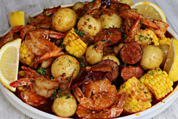 Easy One-Pan Shrimp Boil Recipe
