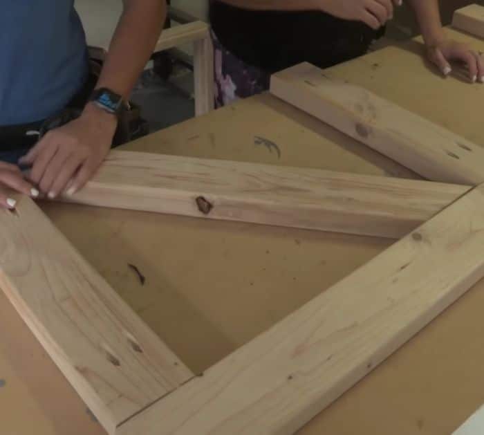 Easy To Build DIY Farmhouse Porch Swing