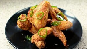 Hot & Crispy Jalapeño Honey Chicken Wings Recipe