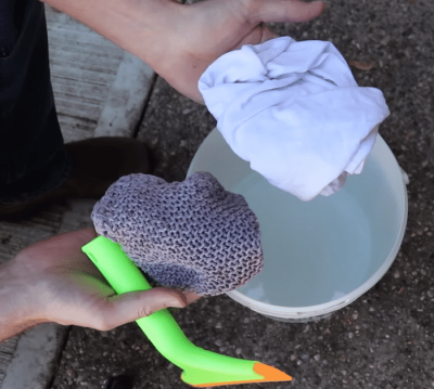 How to Easily Clean the Inside of Your Windshield With Zero Streaks ...