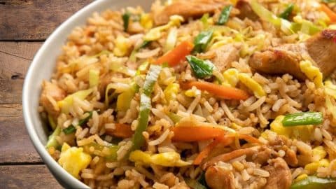 Quick and Easy Chicken Fried Rice | DIY Joy Projects and Crafts Ideas