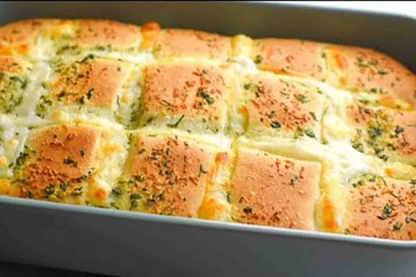 Easy cheesy garlic bread recipe
