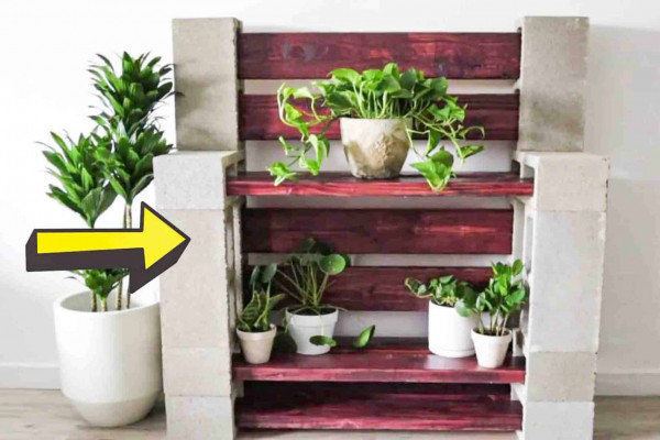 Very easy DIY plant shelf tutorial