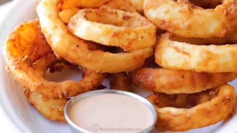 Crispy Homemade Onion Rings Recipe | DIY Joy Projects and Crafts Ideas