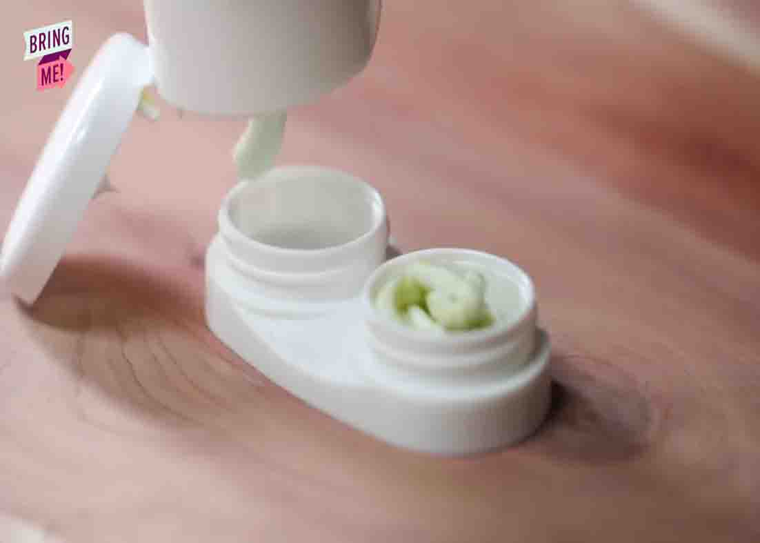 Putting toiletries on small containers