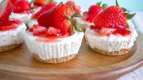 Easy No-Bake Mini Cheesecakes Recipe | DIY Joy Projects and Crafts Ideas