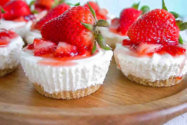 Easy no-bake cheesecake bites recipoe
