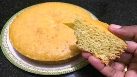 Easy No-Bake Vanilla Sponge Cake Recipe | DIY Joy Projects and Crafts Ideas