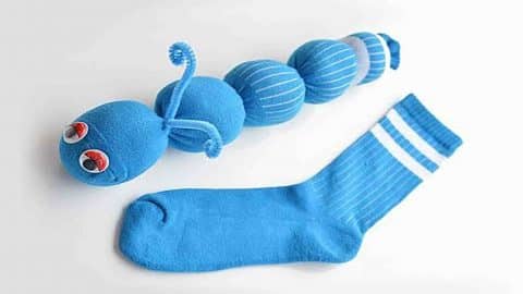 Easy DIY No-Sew Sock Worm Tutorial | DIY Joy Projects and Crafts Ideas