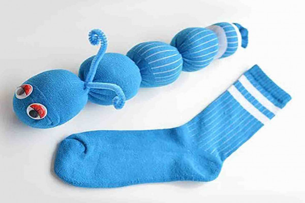 Easy DIY sock toy worm tutorial