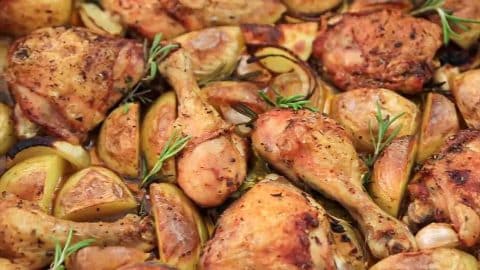 One-Pan Roasted Chicken and Potatoes Recipe | DIY Joy Projects and Crafts Ideas