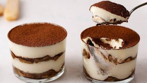 10-Minute Eggless Tiramisu In A Cup For Two | DIY Joy Projects and Crafts Ideas
