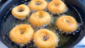 15 Minute Homemade Donuts