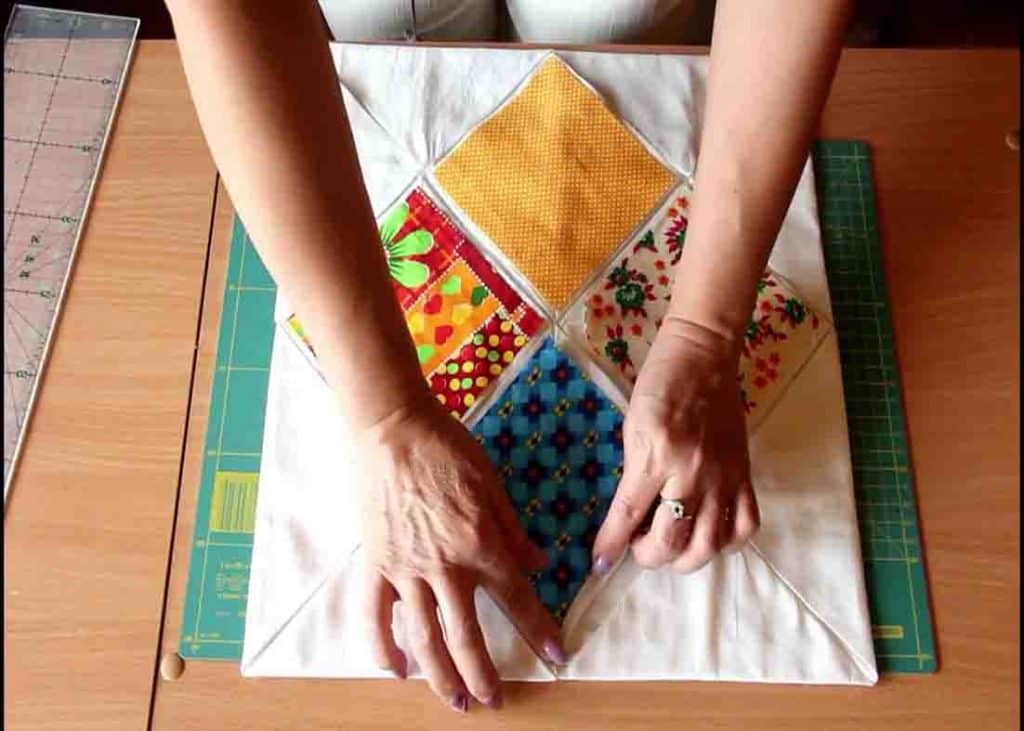 Second way to sew a cathedral quilt block