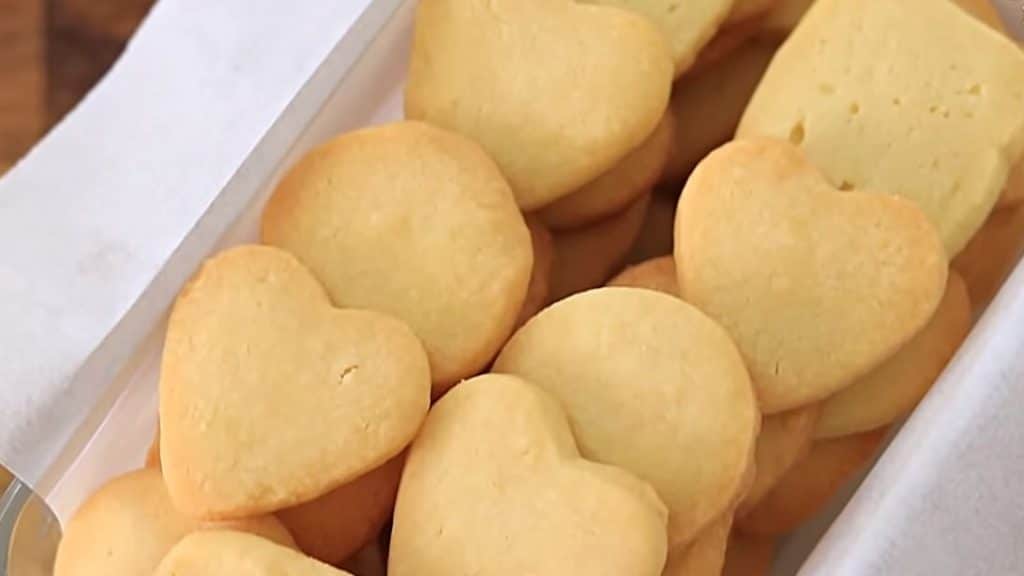 3-Ingredient Butter Cookies Recipe