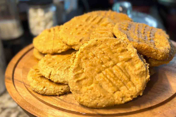 3-ingredient peanut butter cookies recipe