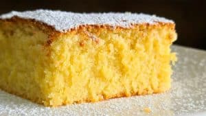 4 Ingredient Moist and Fluffy Almond Cake