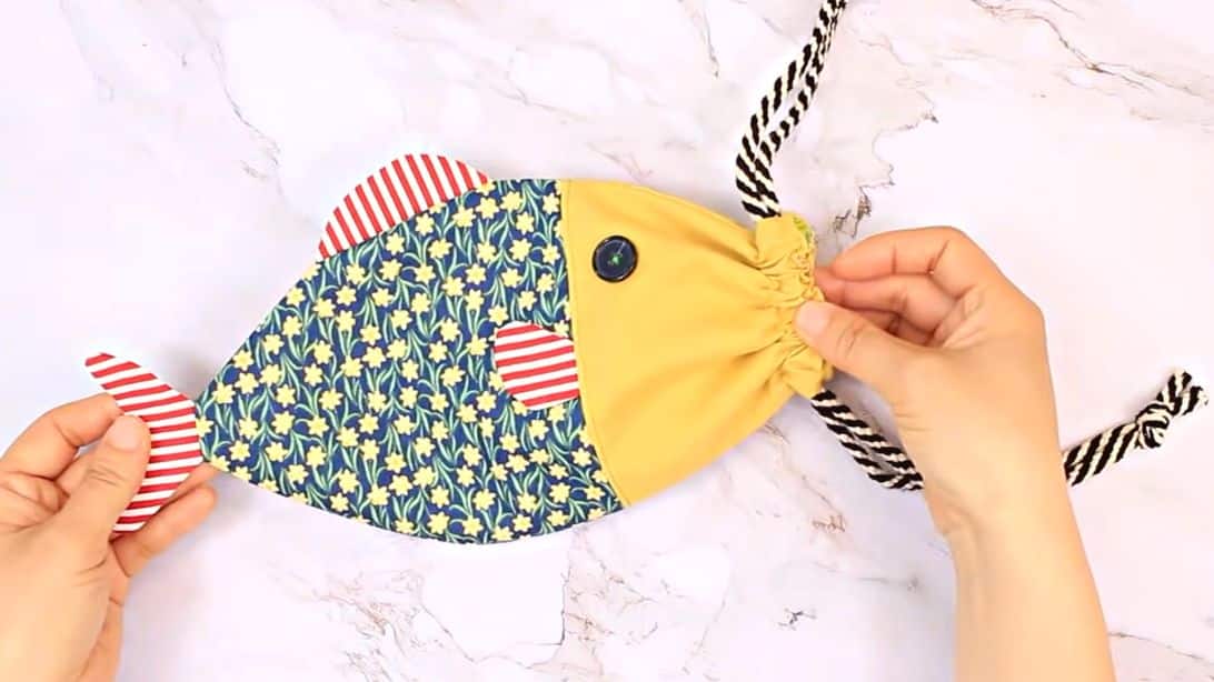 5 DIY Bags to Make and Customise, Fish in a bag, Drawstring bag pattern,  Bag patterns to sew