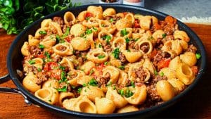 Delicious Skillet Ground Beef & Pasta Recipe