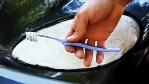 Headlight Restoration Technique Using Toothpaste
