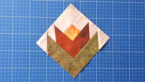 Tulip Quilt Block Tutorial | DIY Joy Projects and Crafts Ideas