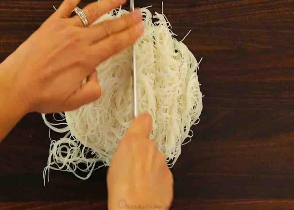 Cutting the vermicelli in 1" size