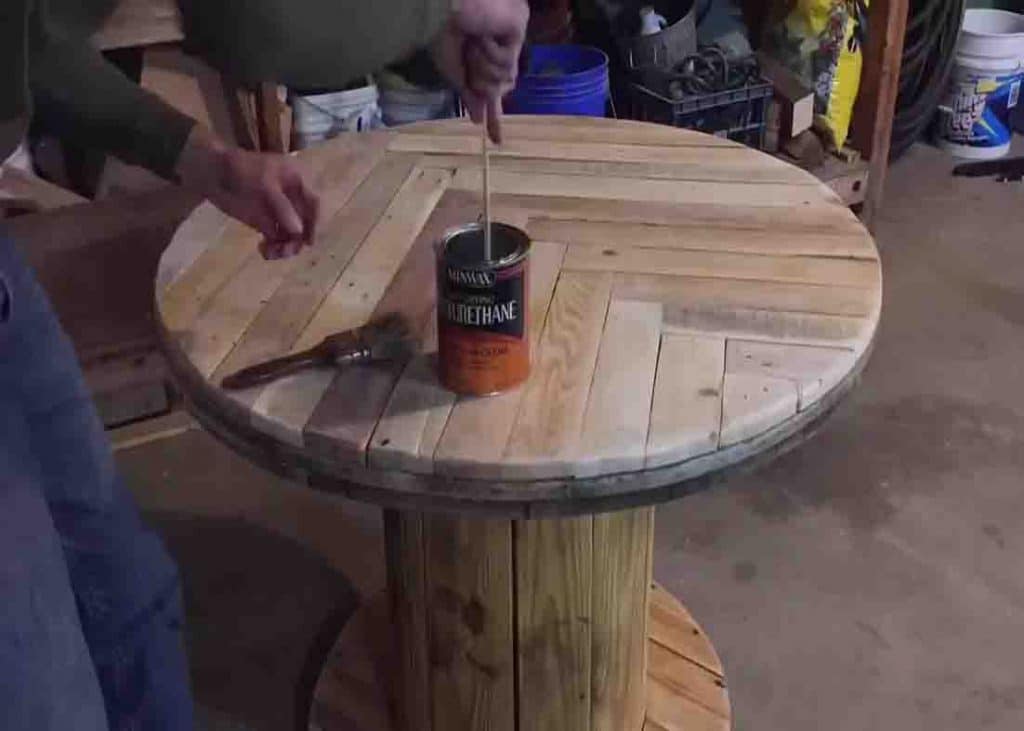 Staining the top of the cafe table