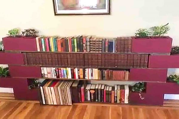 Easy DIY book shelf from cinder blocks