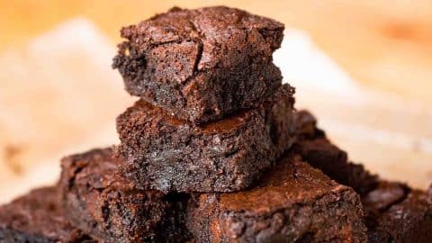 Easy One-Bowl Brownies Recipe | DIY Joy Projects and Crafts Ideas