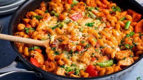 Easy One-Pan Chicken Pasta Recipe | DIY Joy Projects and Crafts Ideas