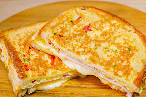 One-pan egg toast recipe