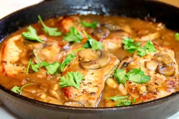 Easy one-pan pork chops in mushroom and garlic gravy recipe