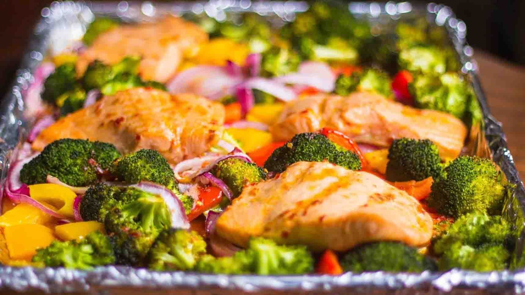 One-Pan Salmon And Veggies Recipe | DIY Joy Projects and Crafts Ideas