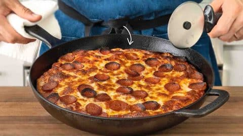 1-Hour Easy Pan Pizza Recipe | DIY Joy Projects and Crafts Ideas
