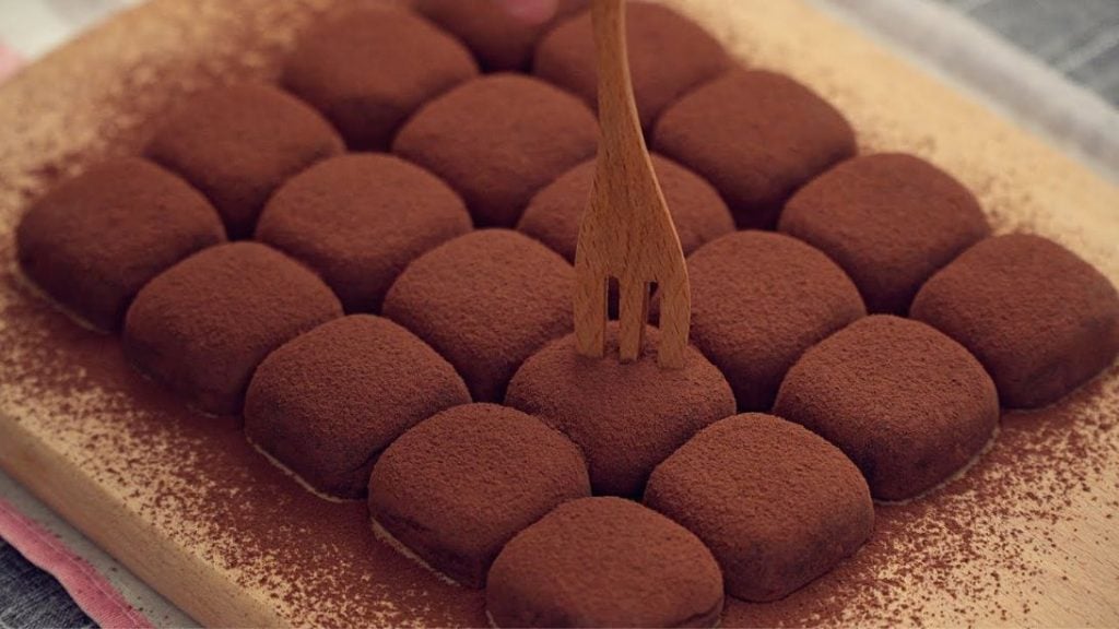 2-Ingredient Chocolate Truffle Recipe