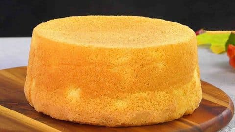 3-Ingredient Fluffy Sponge Cake Recipe | DIY Joy Projects and Crafts Ideas