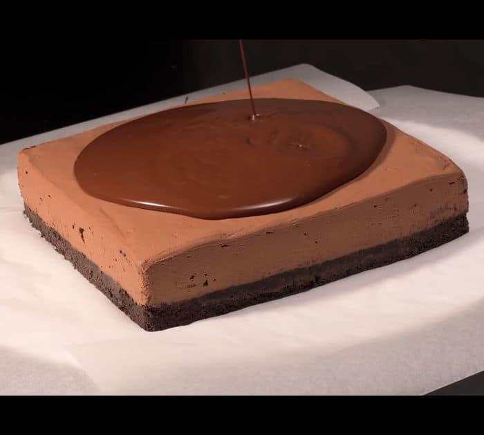 6-Ingredient No-Bake Oreo Chocolate Cheesecake Recipe