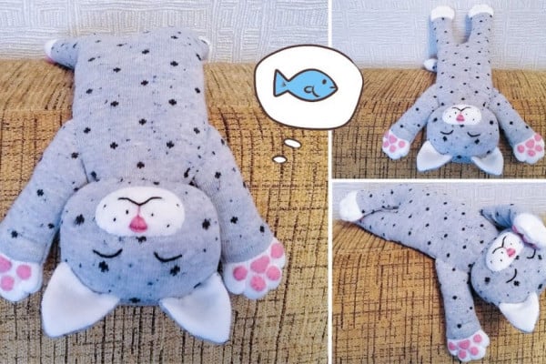 DIY Cute Sleeping Kitten Made From Socks