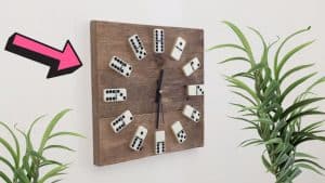 DIY Domino Clock From Pallet Wood