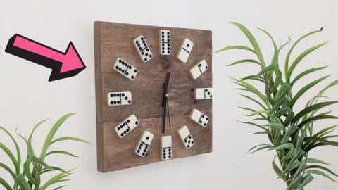DIY Domino Clock From Pallet Wood | DIY Joy Projects and Crafts Ideas