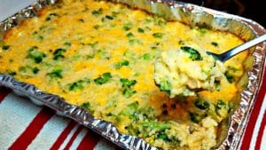 Easy-To-Make Cheesy Broccoli & Rice Casserole