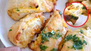 Easy and Cheesy Garlic Butter Bread Bites
