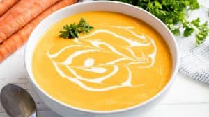 How to Make Deliciously Creamy Carrot Soup in 3 Steps