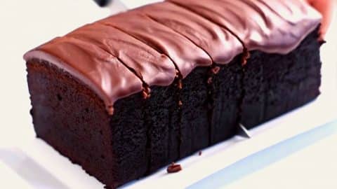 Rich Chocolate Butter Cake Recipe | DIY Joy Projects and Crafts Ideas