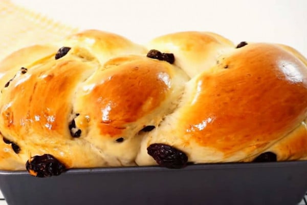 Soft And Fluffy Raisin Bread Recipe