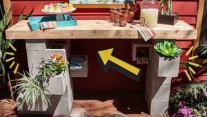 DIY Cinder Block Outdoor Bar With Planters