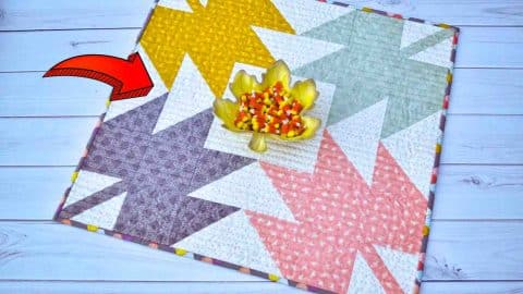 Quilted Fall Maple Leaf Table Topper Tutorial | DIY Joy Projects and Crafts Ideas