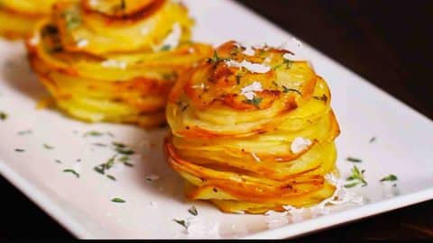Easy Parmesan Potato Stacks Recipe | DIY Joy Projects and Crafts Ideas