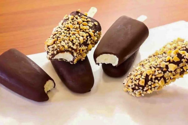 5-ingredient chocolate ice cream bars recipe